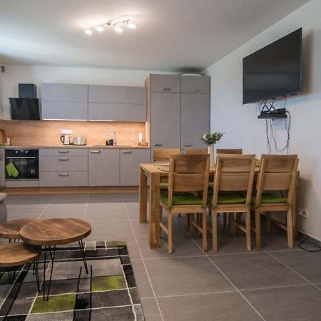 Astra Lipno Apartment Frymburk Luaran gambar