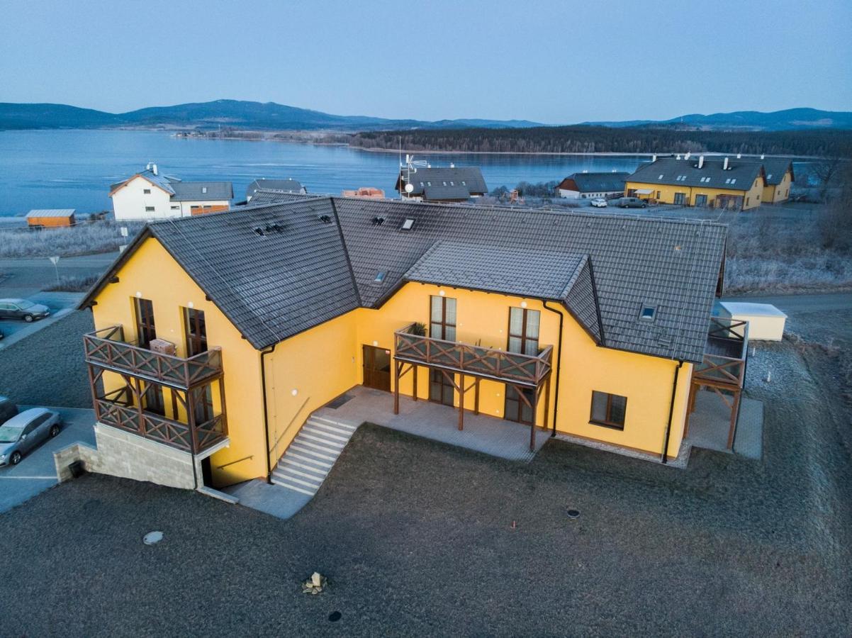 Astra Lipno Apartment Frymburk Luaran gambar