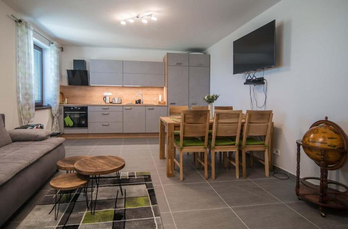 Astra Lipno Apartment Frymburk Luaran gambar